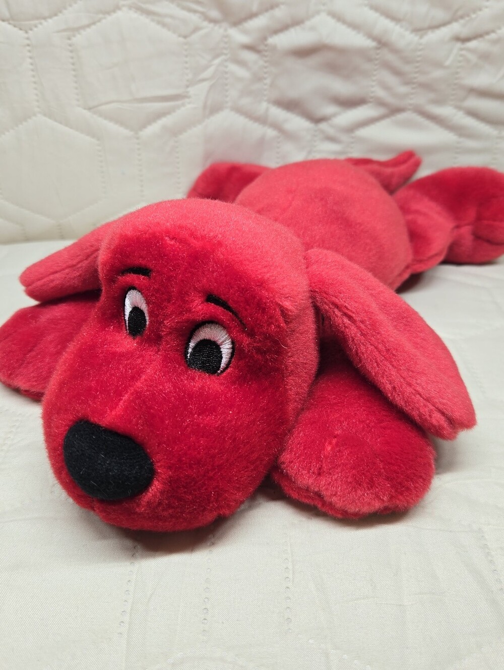 Clifford The Big Red Dog 12“ Plush Toy Laying Down Aurora World Stuffed Animal